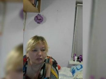 LucyAlexis webcam model stream image