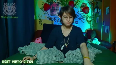 TrickyKitsune webcam stripchat model stream image