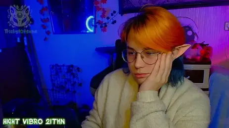 TrickyKitsune webcam stripchat model stream image