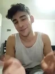 Yasinyasin7 webcam model stream image