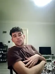 Yasinyasin7 webcam model stream image