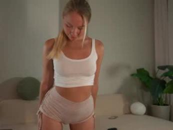 snow_is_falling webcam chaturbate model stream image