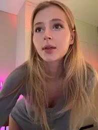 LunaRase webcam model stream image