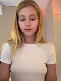 LunaRase webcam model stream image