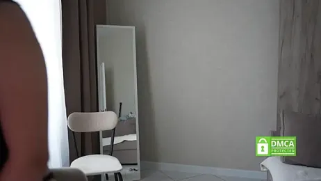 LindaWarners webcam model stream image
