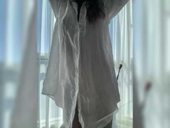Selene webcam bongacams model stream image