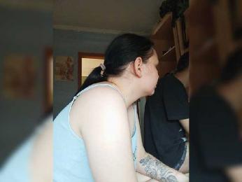 YourSweetPiggy webcam model stream image