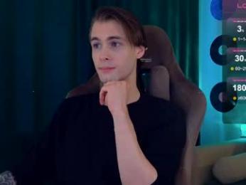 debugmee webcam model stream image