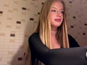 MinnieReinke webcam bongacams model stream image