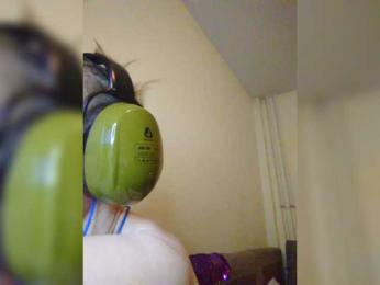 Magretta_Dering webcam model stream image