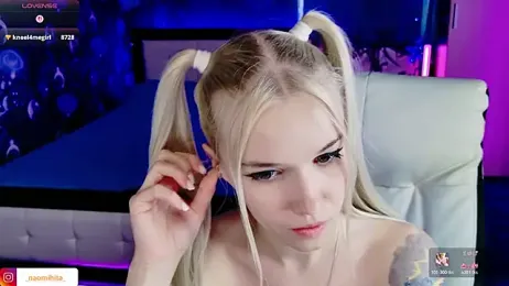 NaomiHita webcam model stream image