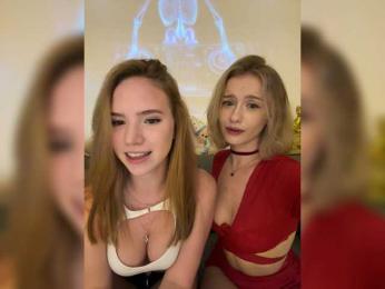 AnnyyyAmyyyy webcam bongacams model stream image