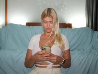 kirabl00m webcam model stream image