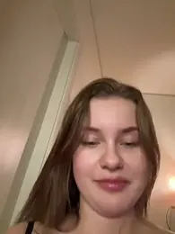 MaribelRiver webcam model stream image