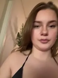 MaribelRiver webcam model stream image