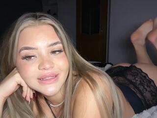 Britney Bardot webcam flirt4free model stream image