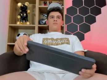 mikecooper_ webcam model stream image