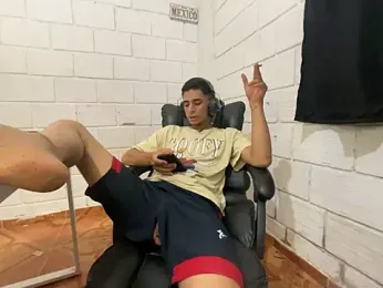 Max_TheHorseDick webcam stripchat model stream image