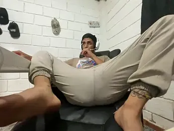 Max_TheHorseDick webcam model stream image
