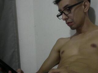Leo Rome webcam flirt4free model stream image