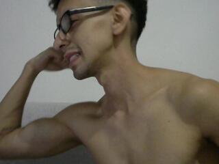 Leo Rome webcam model stream image