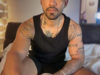 Myke Sthetic webcam model stream image