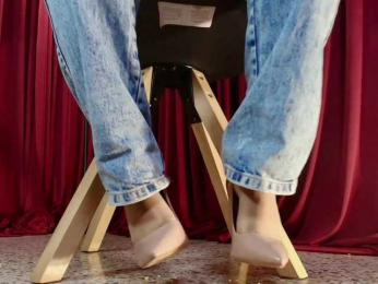 Sharlotte-1 webcam bongacams model stream image