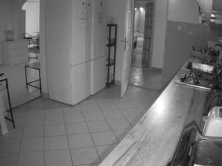 voyeurcam-julmodels-kitchen webcam model stream image