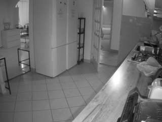 voyeurcam-julmodels-kitchen webcam camsoda model stream image