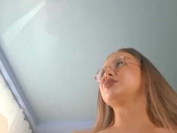 Cornflakes webcam bongacams model stream image