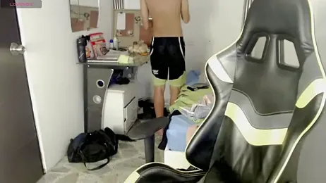 Liarr_ webcam model stream image