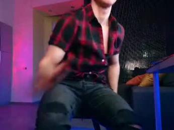 christianlevine_ webcam model stream image