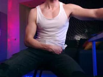 christianlevine_ webcam model stream image
