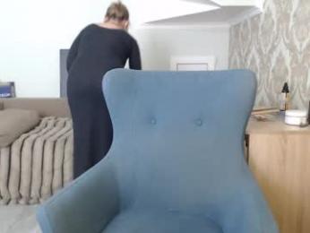 mallinia webcam chaturbate model stream image