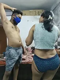 hot_wife_35 webcam model stream image