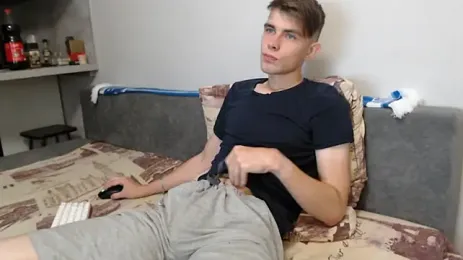 Student_Oliver webcam model stream image