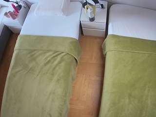 voyeurcam-julmodels-bed-5 webcam model stream image