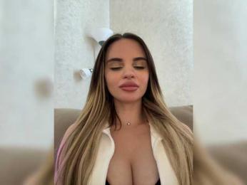 LedyMiya webcam bongacams model stream image