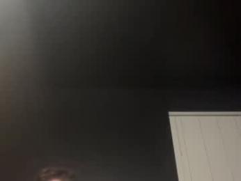tallhungcloudyy webcam model stream image