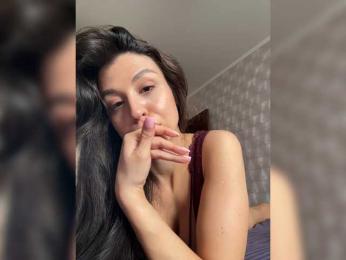 _Meggi_ webcam model stream image