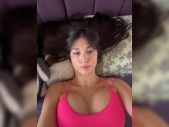 _Meggi_ webcam model stream image