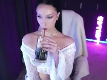 uindi webcam chaturbate model stream image