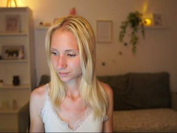 piperperri18 webcam model stream image