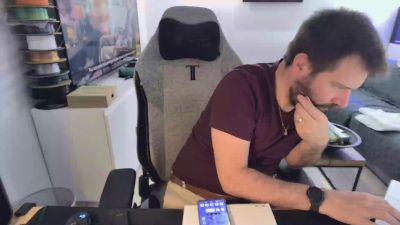 moi92160 webcam model stream image