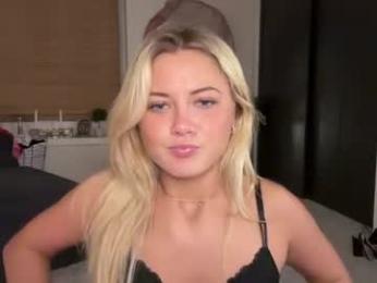 athenaaa8 webcam model stream image