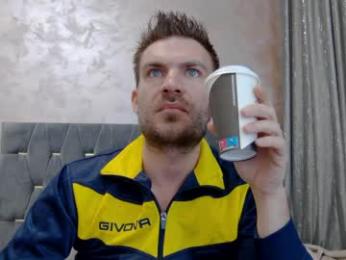 10in_deluxe webcam chaturbate model stream image