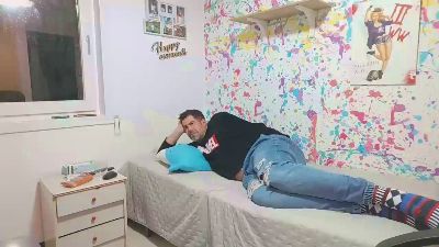 _BruceStrong_ webcam model stream image