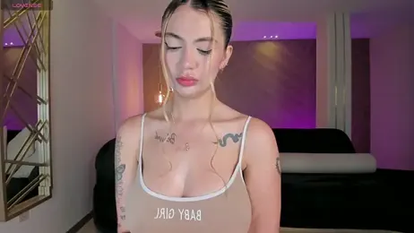 NiaHolland webcam stripchat model stream image