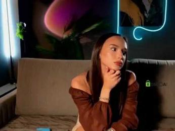 Emilysame webcam bongacams model stream image
