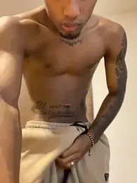 Ydiaz09 webcam stripchat model stream image